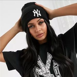 New York Yankees new era beanie